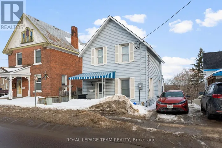 481 PEMBROKE STREET W, Pembroke, Ontario K8A5P1