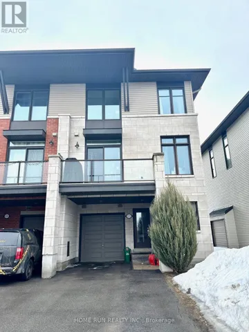 572 LABRADOR CRESCENT, Ottawa, Ontario K1T0R3
