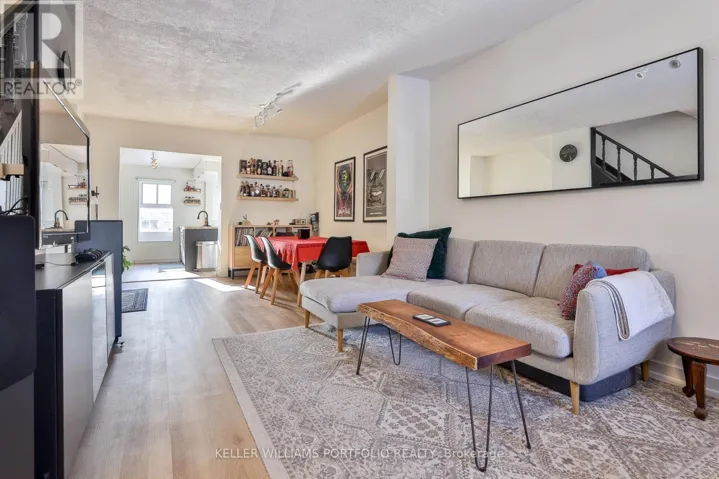 20 UXBRIDGE AVENUE, Toronto (Weston-Pellam Park), Ontario M6N2Y2