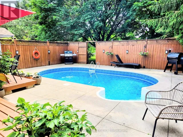 71 ROBINSON CRESCENT, Whitby (Pringle Creek), Ontario L1N6W6