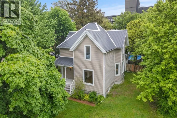 156 QUEEN STREET, Sarnia, Ontario N7T2R1