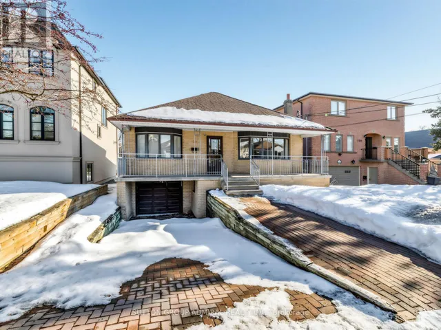 157 HILLMOUNT AVENUE, Toronto (Englemount-Lawrence), Ontario M6B1X9