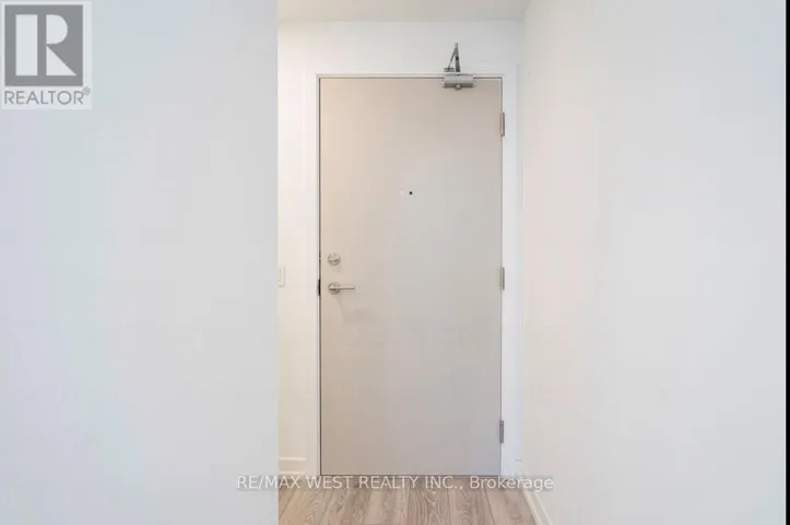 1209 - 2020 BATHURST STREET, Toronto (Humewood-Cedarvale), Ontario M5P0A6