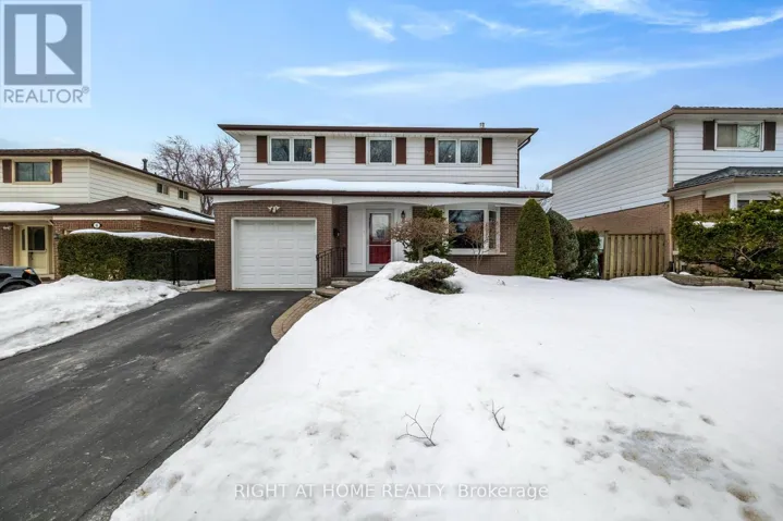 8 PARKINGTON CRESCENT, Toronto (Woburn), Ontario M1H2T7