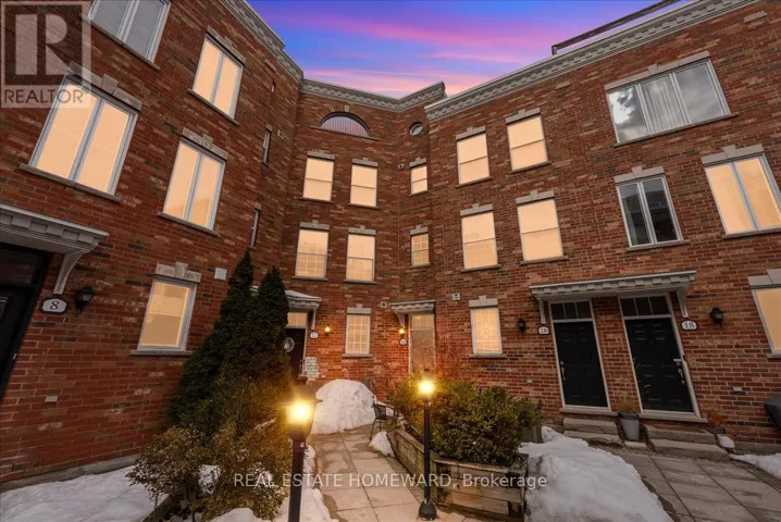 14 FAIRHEAD MEWS, Toronto (East End-Danforth), Ontario M4E3Y4