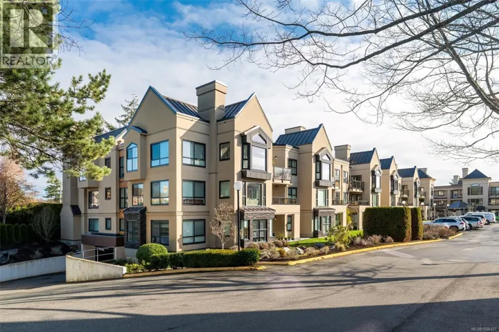 306 3969 Shelbourne St, Saanich, British Columbia V8N6J5