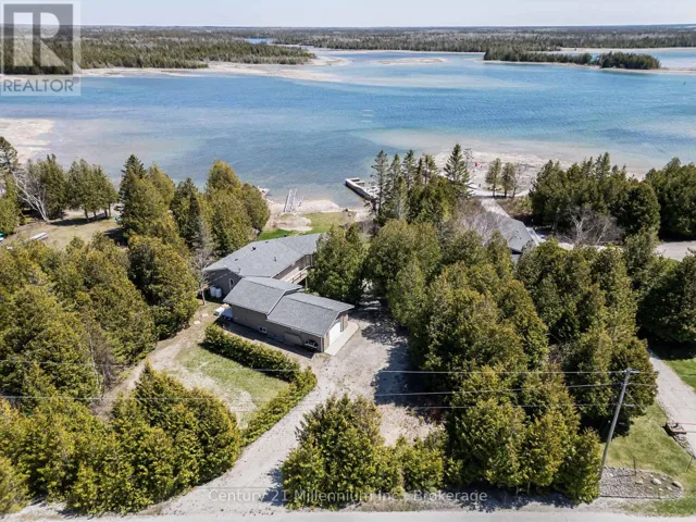 119 PINE TREE HARBOUR ROAD, Northern Bruce Peninsula, Ontario N0H1Z0