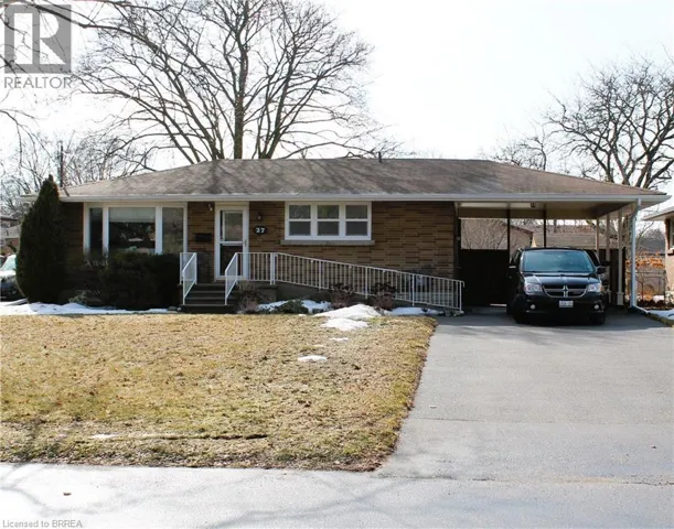 27 COLLINGDON Drive, Brantford, Ontario N3S3C9