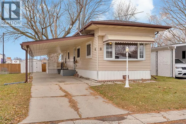 8 MALDEN HILL DRIVE, Amherstburg, Ontario N9V3E1