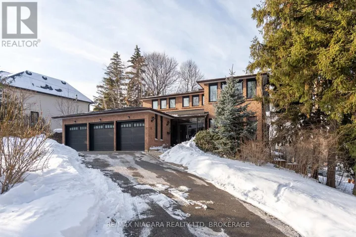 18 MOUNTBATTEN ROAD, Toronto (Humber Heights), Ontario M9P1Z2