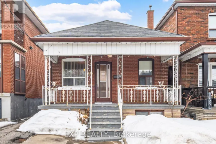 105 ROGERS ROAD, Toronto (Oakwood Village), Ontario M6E1P4