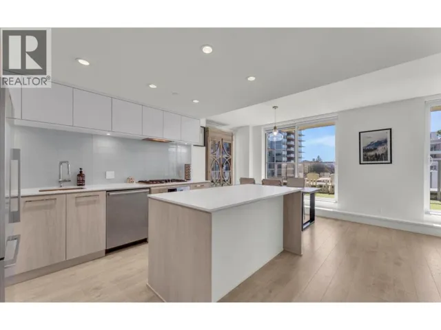 405 680 SEYLYNN CRESCENT, North Vancouver, British Columbia V7J0B5