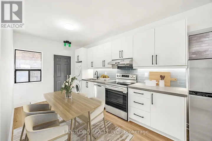 UPPER - 630 VAUGHAN ROAD, Toronto (Oakwood Village), Ontario M6E2Y3