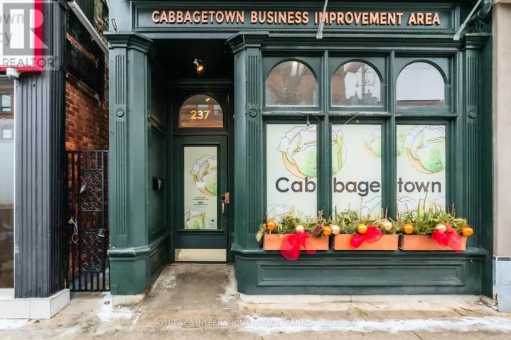 237 CARLTON STREET, Toronto (Moss Park), Ontario M5A2L2