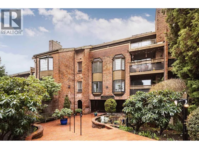 318 2320 W 40TH AVENUE, Vancouver, British Columbia V6M4H6