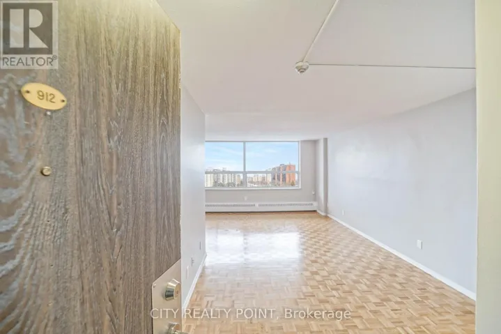 912 - 6200 BATHURST STREET, Toronto (Westminster-Branson), Ontario M2R2A3