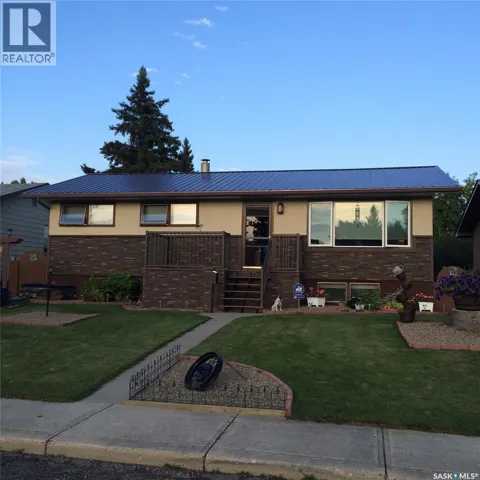 1742 1742 105th STREET, North Battleford, Saskatchewan S9A1V1