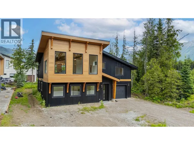 2 Huckleberry Place, Fernie, British Columbia V0B1M1