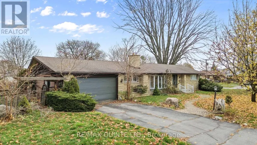 5 STANLEY PARK DRIVE, Belleville (Belleville Ward), Ontario K8N4N1