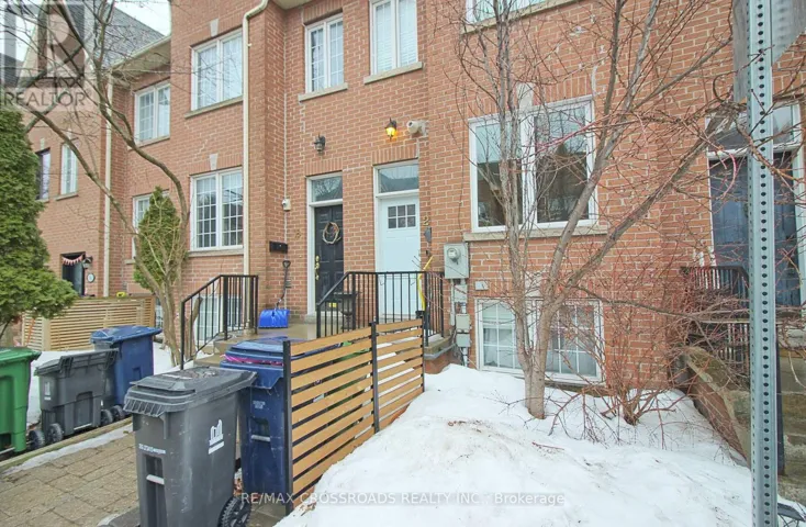 20 BRICK COURT, Toronto (Greenwood-Coxwell), Ontario M4L3X7