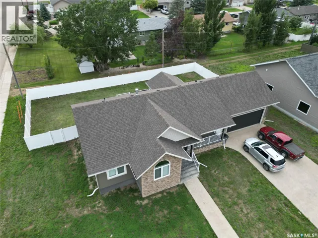44 Crescent DRIVE, Avonlea, Saskatchewan S0H0C0