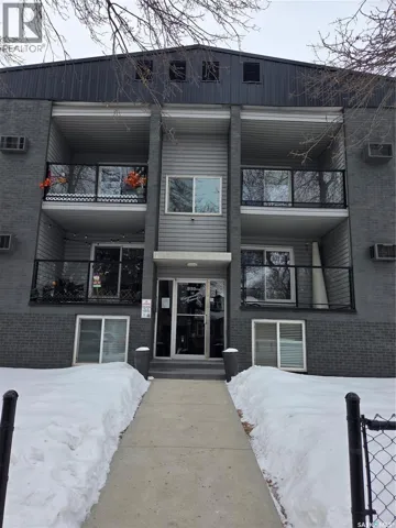 7 833 B AVENUE N, Saskatoon, Saskatchewan S7L1E5