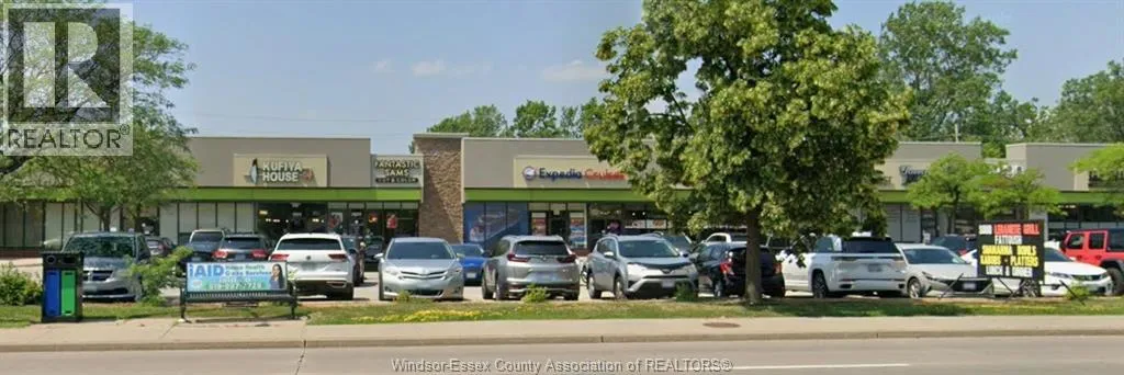 2659 HOWARD AVENUE, Windsor, Ontario N8X4Z3