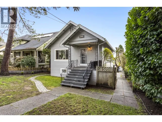 1408 EDINBURGH STREET, New Westminster, British Columbia V3M2W4