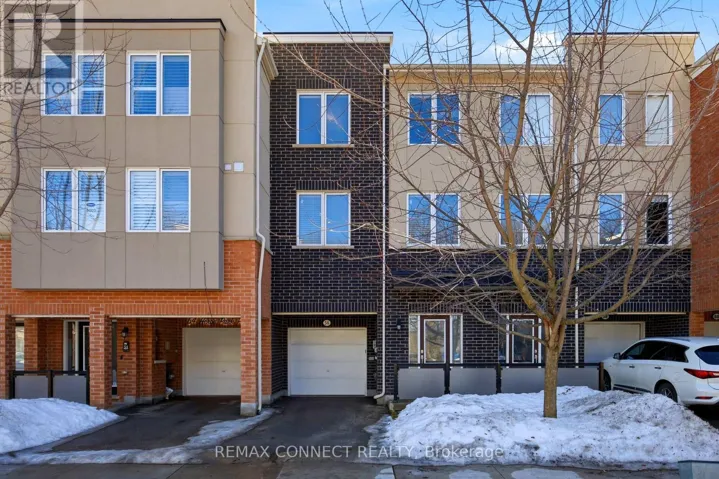 56 HERON PARK PLACE, Toronto (West Hill), Ontario M1E0B8
