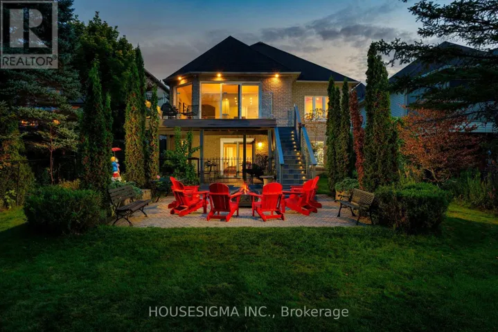 703 MADELINE HEIGHTS, Newmarket (Stonehaven-Wyndham), Ontario L3X2J6