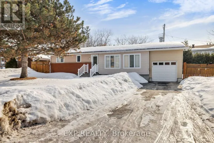888 CHARLESWOOD AVENUE, Ottawa, Ontario K1K0W3