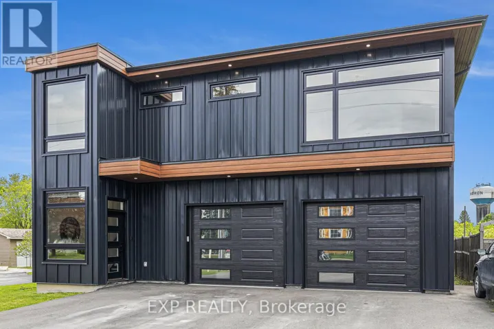 1056 NOTRE DAME STREET, Russell, Ontario K0A1W0