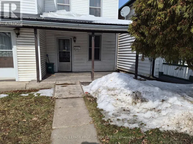 2 - 82 PEARL STREET W, Brockville, Ontario K6V4B9