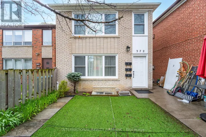 2 - 372 LAKESHORE ROAD W, Mississauga (Port Credit), Ontario L5H1H5