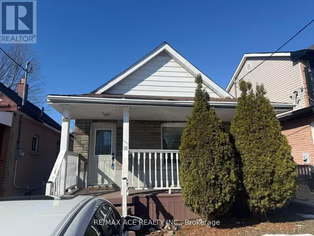12 MAHONEY AVENUE, Toronto (Mount Dennis), Ontario M6M2H4