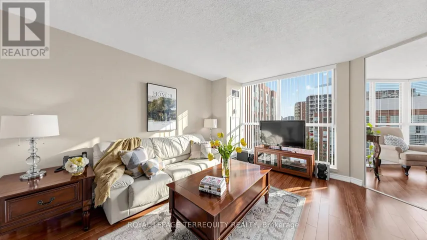 833 - 22 SOUTHPORT STREET, Toronto (High Park-Swansea), Ontario M6S4Y9