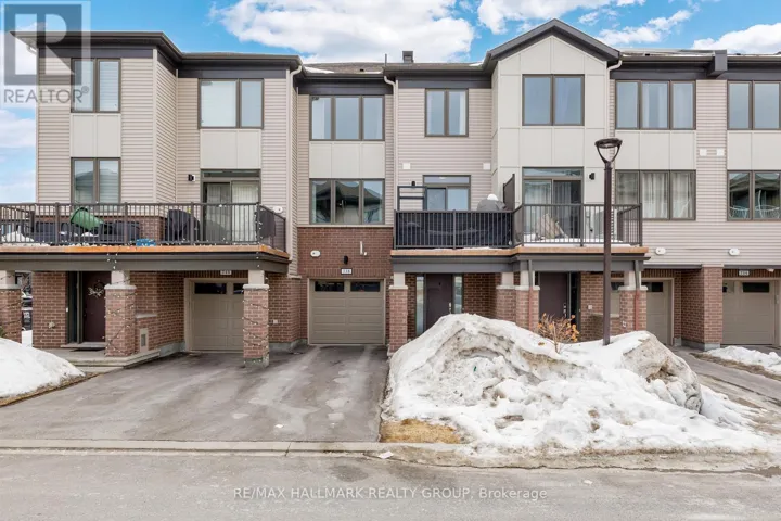 738 CHROMITE PRIVATE, Ottawa, Ontario K2J7J2