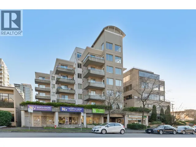 304 137 W 17TH STREET, North Vancouver, British Columbia V7M1V5
