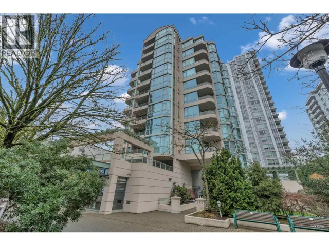 801 140 E 14 STREET, North Vancouver, British Columbia V7L2N3