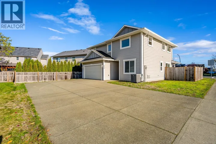 499 Torrence Rd, Comox, British Columbia V9M3G7