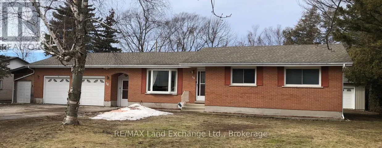 16 PENETANGORE ROW S, Huron-Kinloss, Ontario N2Z2N6