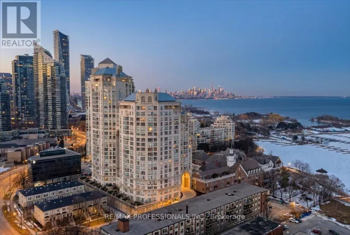 TH143 - 2289 LAKE SHORE BOULEVARD W, Toronto (Mimico), Ontario M8V3Y2