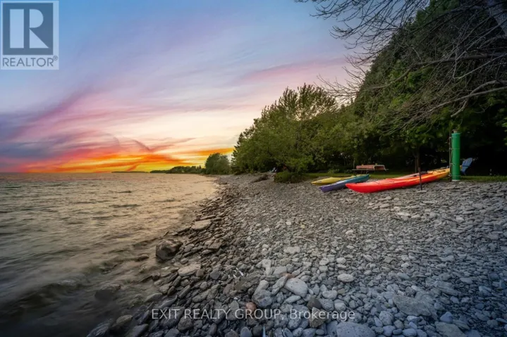 830 COUNTY RD 20, Prince Edward County (Wellington), Ontario K0K3L0