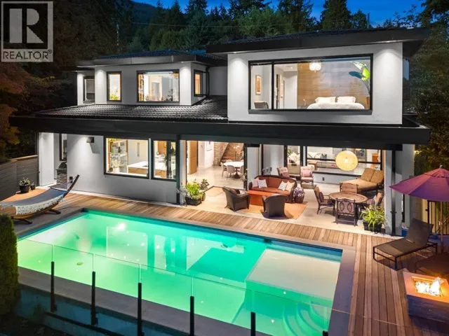 2650 ROSEBERY AVENUE, West Vancouver, British Columbia V7V3A2