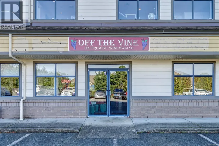 106 5070 Uplands Dr, Nanaimo, British Columbia V9T6N1