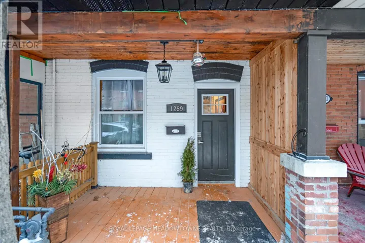 1259 DAVENPORT ROAD, Toronto (Dovercourt-Wallace Emerson-Junction), Ontario M6H2H2