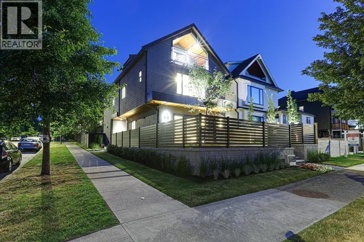 1 1990 VENABLES STREET, Vancouver, British Columbia V5L2H8