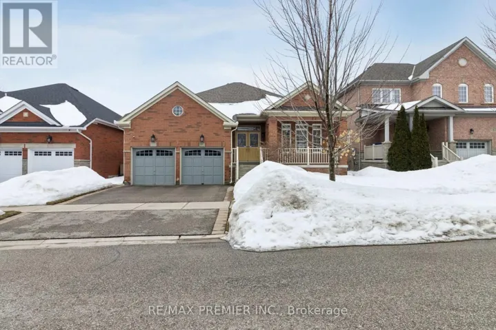 11 EAKINS DRIVE E, Aurora, Ontario L4G0G7