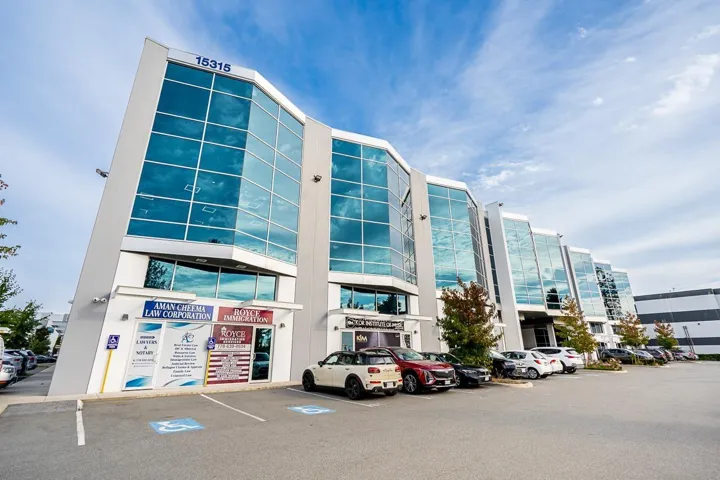 304 15315 66 AVENUE, Surrey, British Columbia V3S2A1