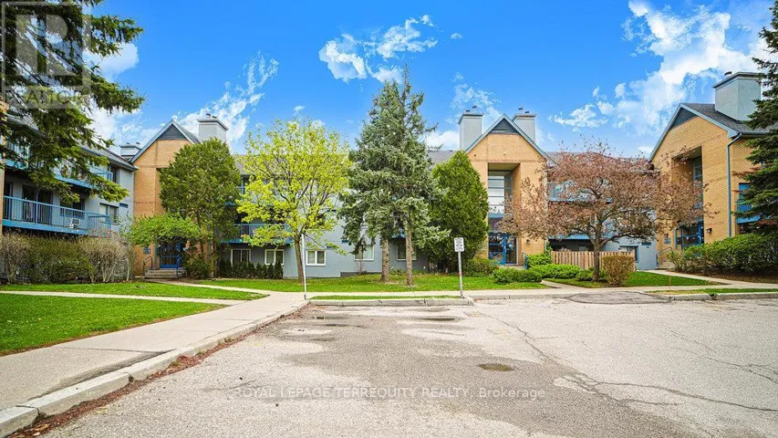 832 - 95 TRAILWOOD DRIVE, Mississauga (Hurontario), Ontario L4Z3L2